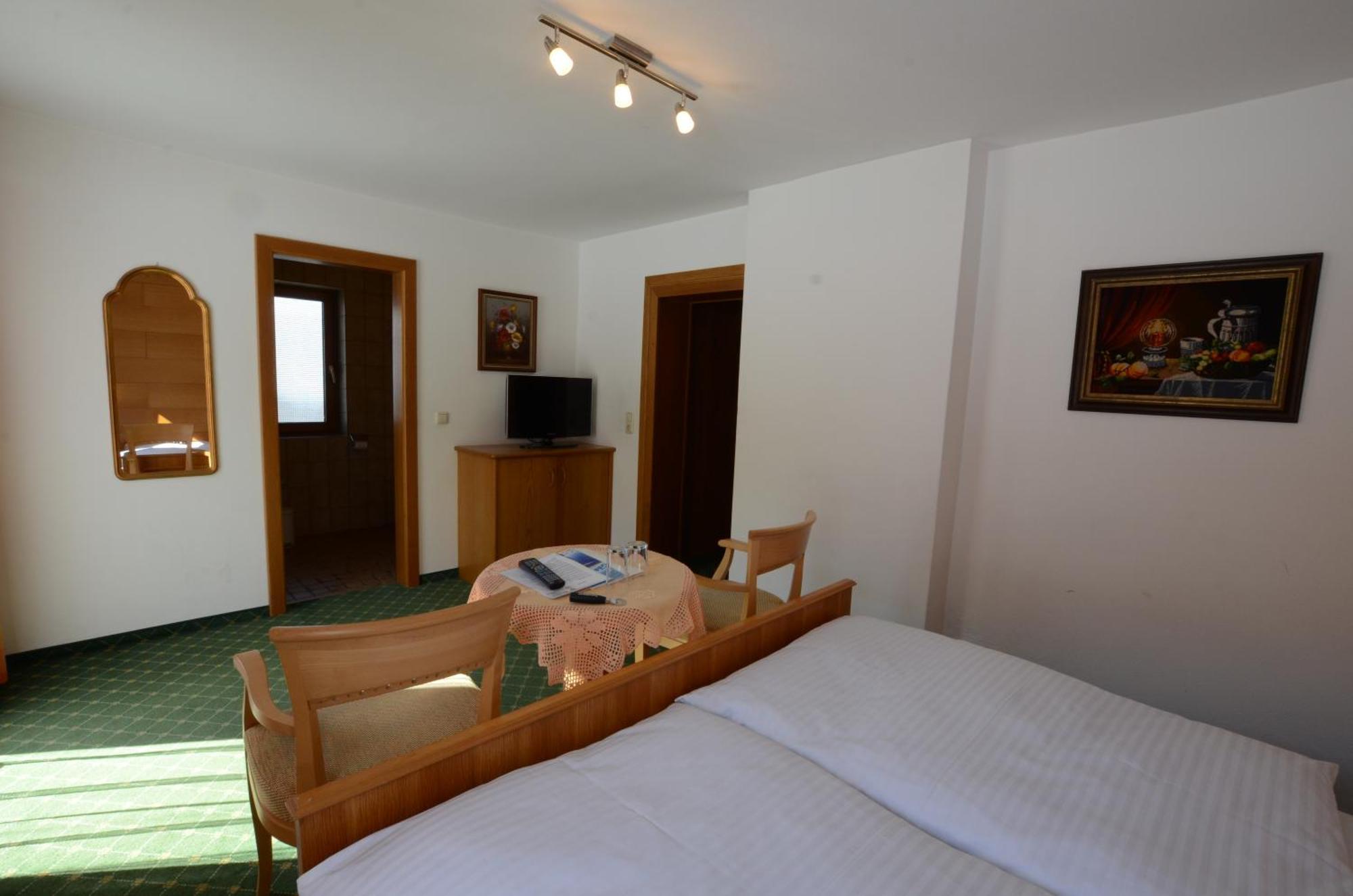 Haus Monika Und Haus Claudia Hotel Mayrhofen Kültér fotó