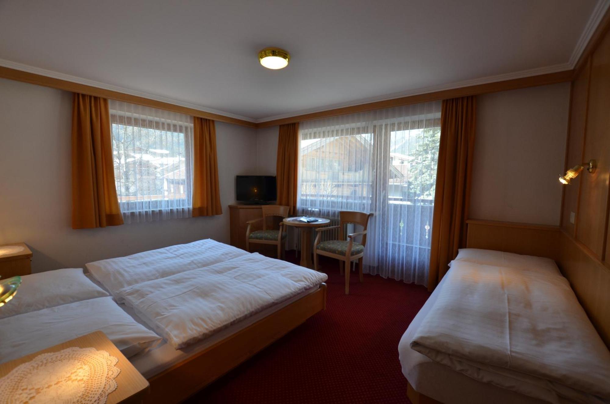 Haus Monika Und Haus Claudia Hotel Mayrhofen Kültér fotó