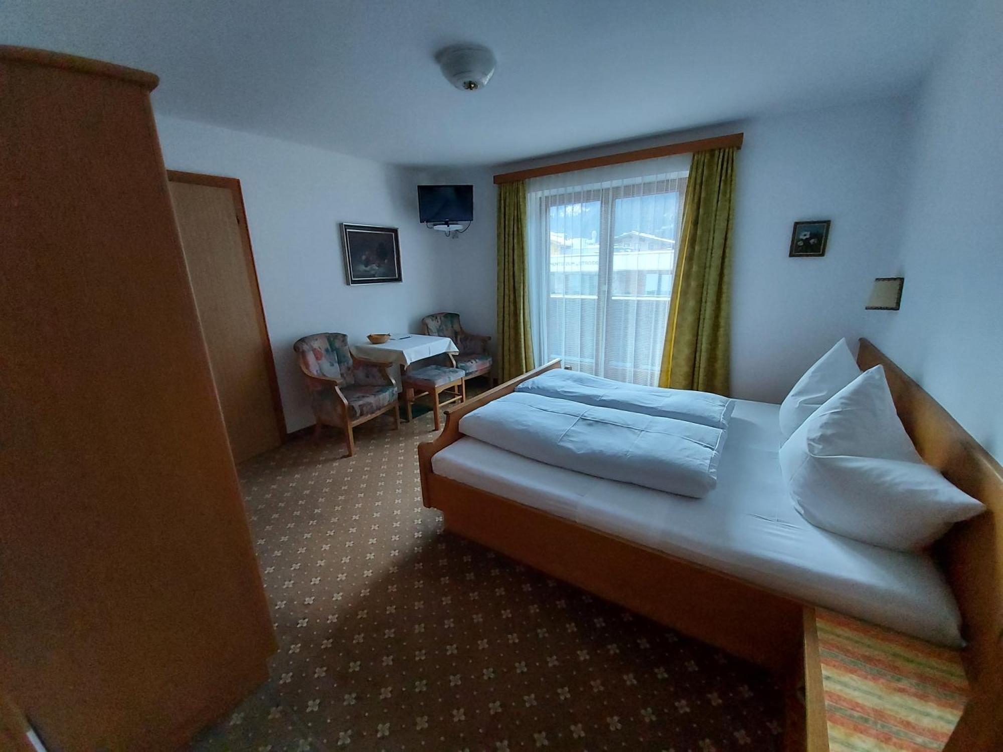 Haus Monika Und Haus Claudia Hotel Mayrhofen Kültér fotó